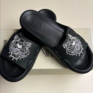 Kenzo Black Slides with Iconic Tiger Motif Size 10/41